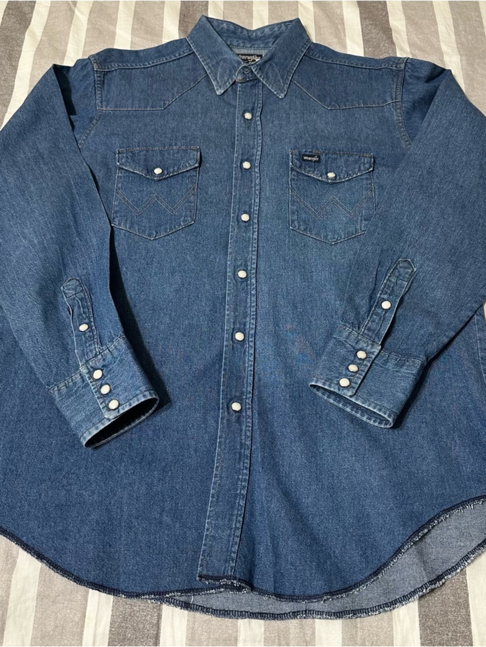 Vintage Wrangler Western Denim Shirt Pearl Snap 17-35 XL Mens Cowboy Rodeo